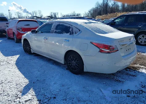 2015 Nissan Altima 2.5 S из США, поврежденный, VIN 1N4AL3AP8FC202817